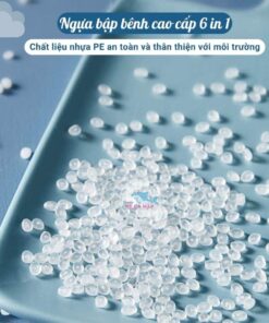 Ngựa bập bênh 6in 1 được làm từ chất liệu nhựa an toàn và bền bỉ, đảm bảo an toàn cho trẻ em khi sử dụng và có độ bền cao.