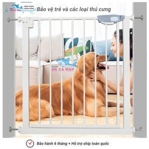 Thanh chắn cửa có cửa có lò xo tự động đóng khi ra vào