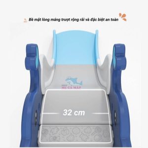 Cầu trượt cho bé có tay vịn chắc chắn ở hai bên cầu trượt cung cấp sự ổn định và hỗ trợ cho trẻ trong quá trình trượt