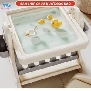 Bộ bàn lego đa năng Pakey 36 Với dung tích lớn và kín, bé có thể thoả sức khám phá và vui chơi với các trò chơi với nước mà không bị nhàm chán.