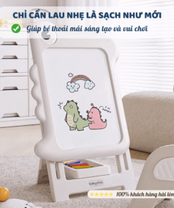 Mặt bảng có độ láng mịn nhất định nhưng không bị lóa giúp bảo vệ thị lực của bé, chữ viết lên không bị mờ nhòe