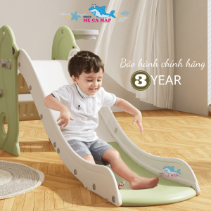 Cầu trượt cho bé Pakey chim cánh cụt 30 Bộ cầu trượt thu hút các bé ngay từ cái nhìn đầu tiên và phù hợp với nhiều không gian khác nhau