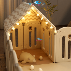 Lều cho bé Moon House 18 Nhà lều có khung mái thiết kế theo hình tam giác, cố định chắc chắn, cho bé thoả sức sáng tạo trò chơi nhập vai