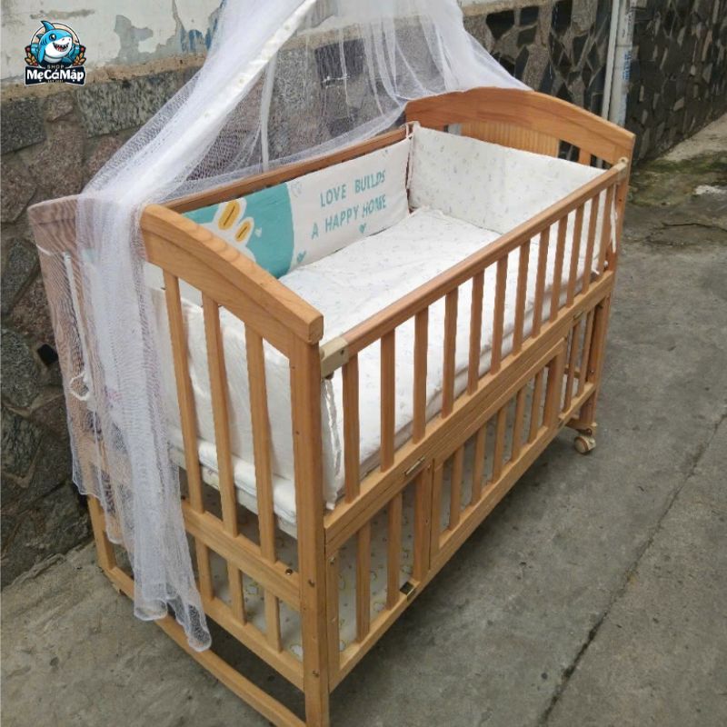 Có nên mua nôi em bé cũ, nôi thanh lý cho bé? 6 Nôi cũ, đặc biệt là loại làm bằng vải, nệm bông hoặc gỗ lâu ngày không sử dụng, có thể bám bụi, chứa vi khuẩn, nấm mốc