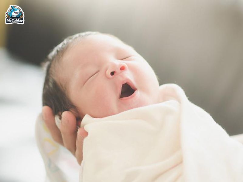 [Giải đáp] Trẻ sơ sinh nằm ngủ nghiêng đầu có sao không?