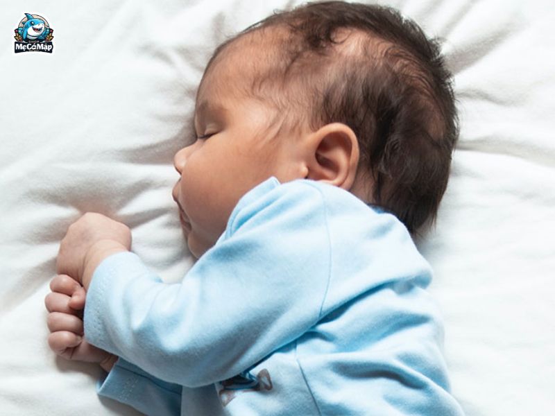 [Giải đáp] Trẻ sơ sinh nằm ngủ nghiêng đầu có sao không?